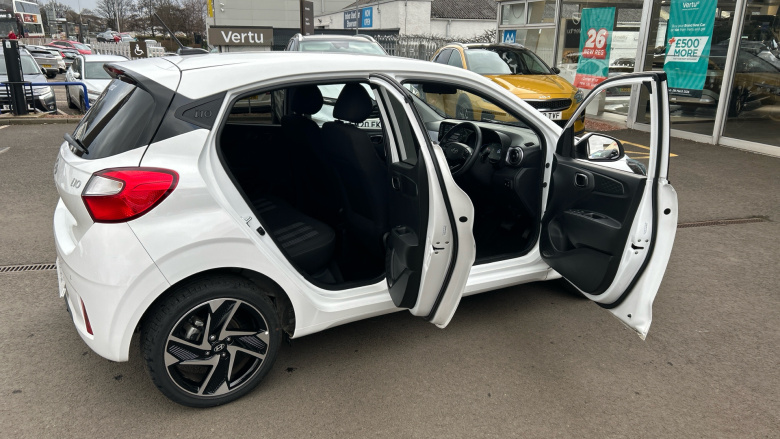 Hyundai i10 1.2 [79] Premium 5dr Auto [Nav] Petrol Hatchback